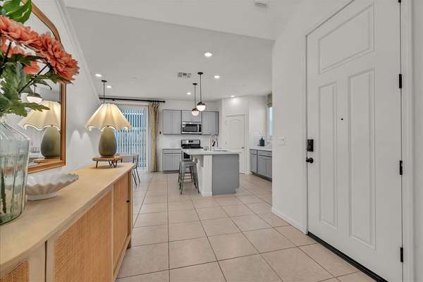 4 bedroom 3120 Sunny Gate
